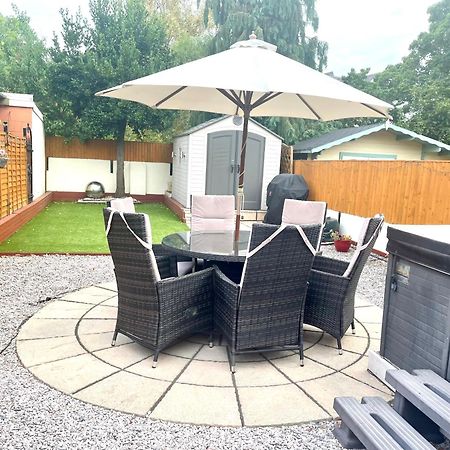 Stunning 1 Bedroom And Double Sofa Bed Near Train Station Southampton Zewnętrze zdjęcie