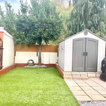 Stunning 1 Bedroom And Double Sofa Bed Near Train Station Southampton Zewnętrze zdjęcie