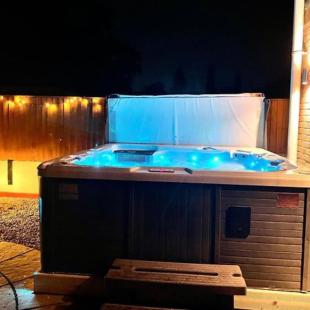 Stunning 1 Bedroom And Double Sofa Bed Near Train Station Southampton Zewnętrze zdjęcie