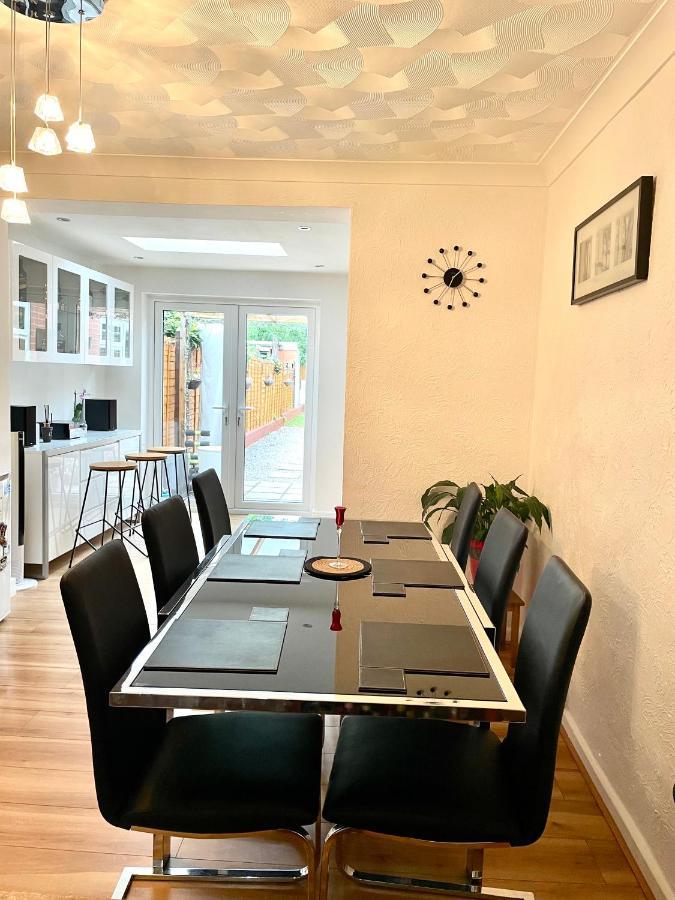 Stunning 1 Bedroom And Double Sofa Bed Near Train Station Southampton Zewnętrze zdjęcie