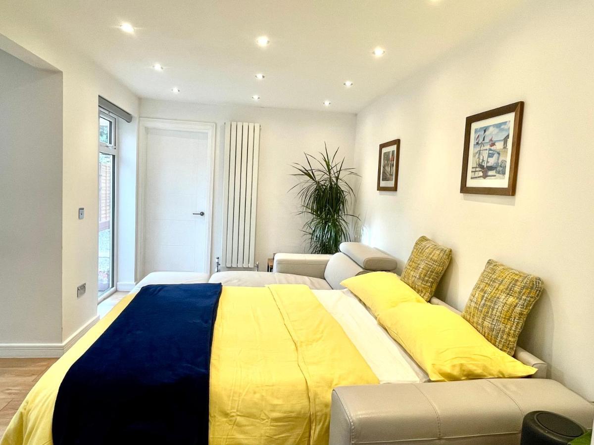Stunning 1 Bedroom And Double Sofa Bed Near Train Station Southampton Zewnętrze zdjęcie