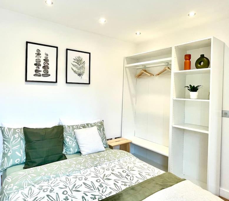 Stunning 1 Bedroom And Double Sofa Bed Near Train Station Southampton Zewnętrze zdjęcie