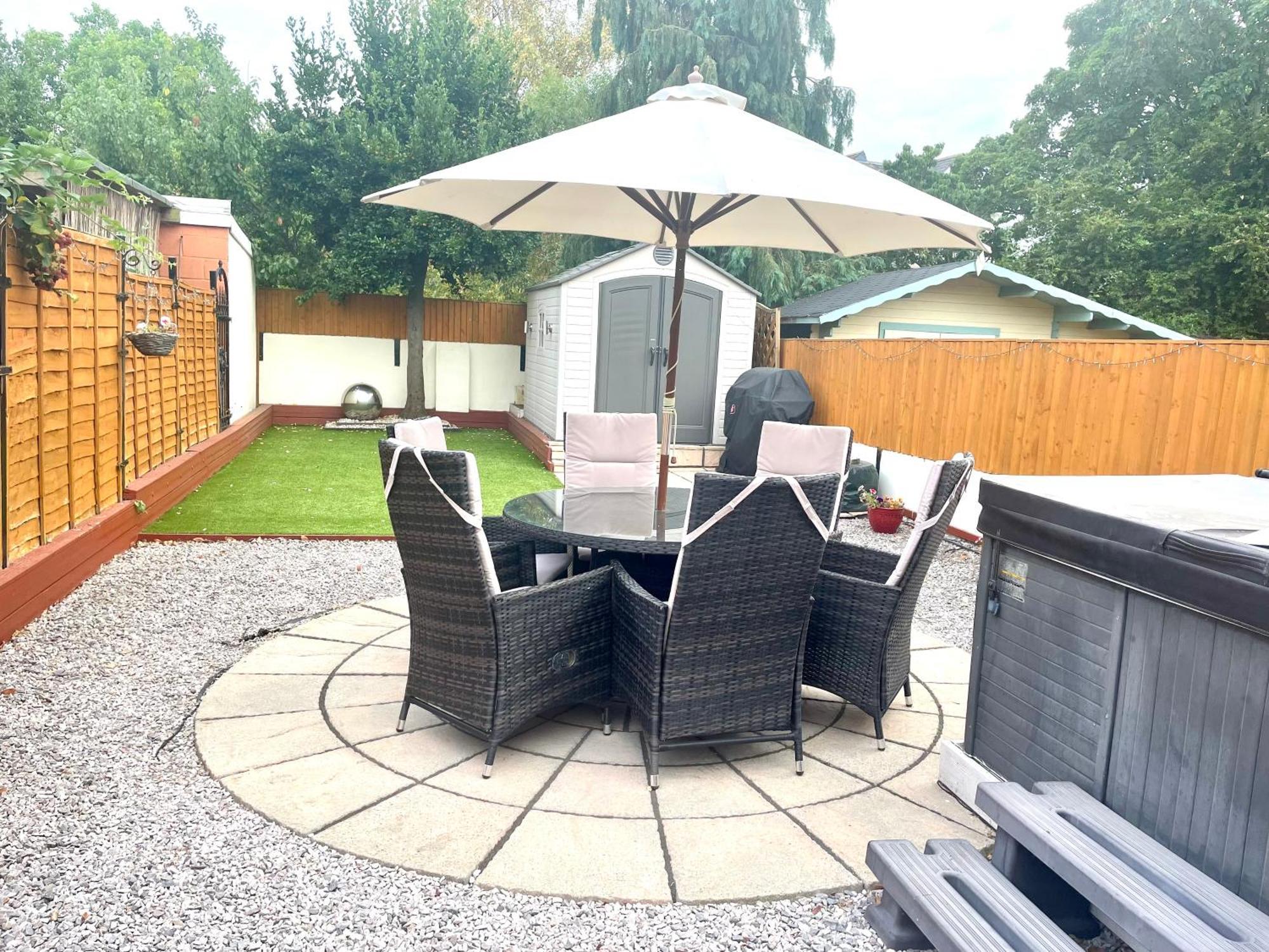 Stunning 1 Bedroom And Double Sofa Bed Near Train Station Southampton Zewnętrze zdjęcie